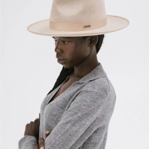 Monroe Rancher in Oatmeal - NWT - Picture 4 of 10